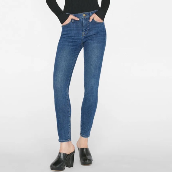 Frame Le high skinny in Oynx Indigo - Picture 4 of 11
